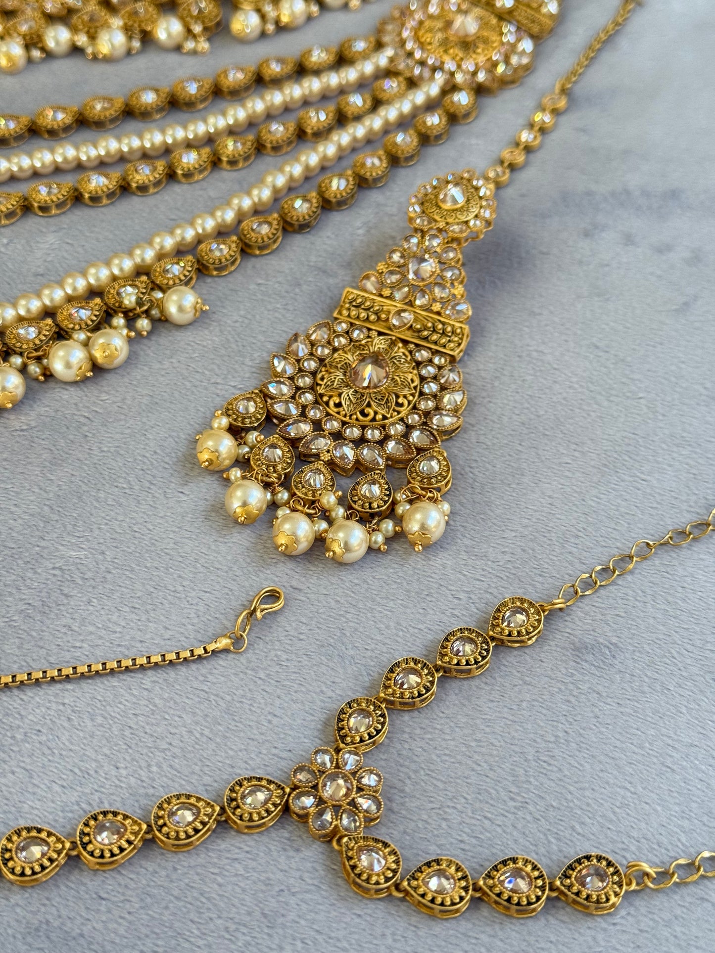 Asees Bridal Set