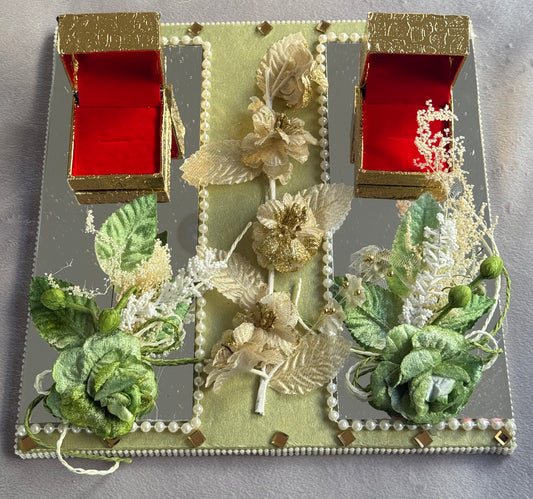 Nyra Engagement Tray