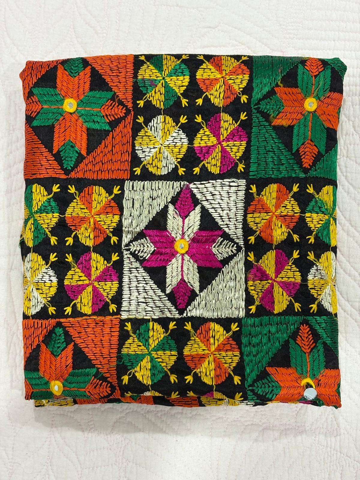Niya Phulkari